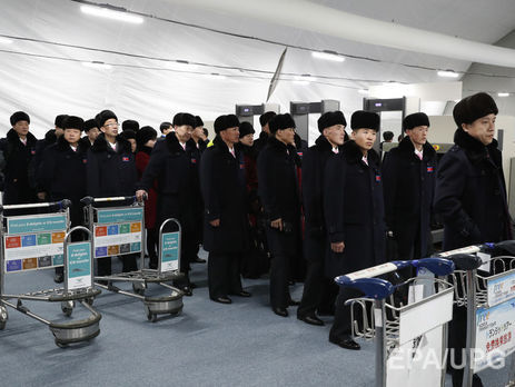 Збірна КНДР вирушила на Олімпіаду в Південну Корею. Фоторепортаж