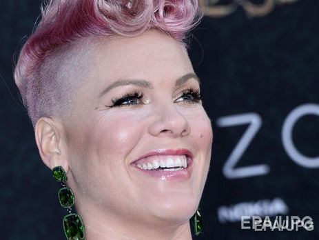 Пинк показала, как выглядела в 18 лет