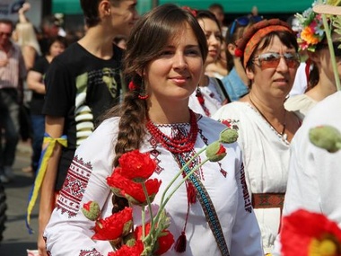 В Киеве состоялся самый массовый в истории марш вышиванок. Видео