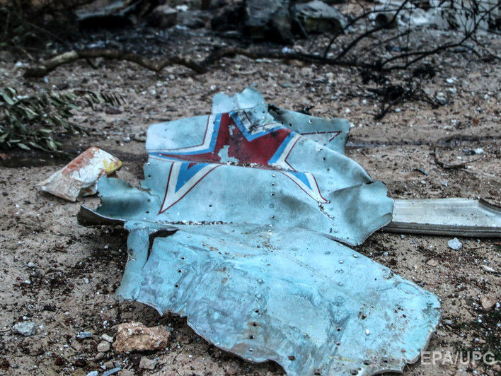 Збитий у Сирії російський Су-25 загорівся в повітрі. Відео