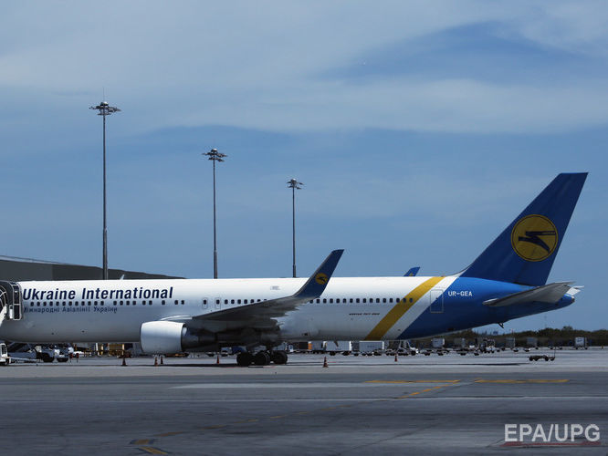 В МАУ заявили, что их самолет в Тбилиси совершил посадку на высокой скорости в связи с некорректной работой системы выпуска закрылков
