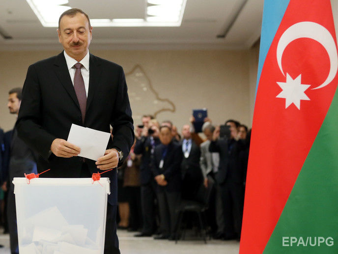 Помічник Алієва заявив, що перенесення виборів президента Азербайджану пов'язане зі збільшенням терміну повноважень глави держави