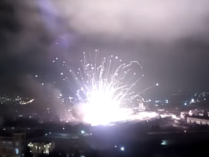 На оборонному заводі в Баку стався вибух. Відео