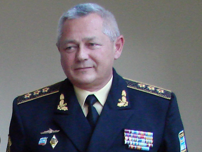 Тенюх підтвердив, що Полторак пропонував у 2014 році виводити війська з Криму "з гордо піднятими прапорами"