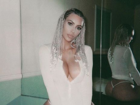 Кардашян поделилась снимком топлес, сделанным ее дочерью