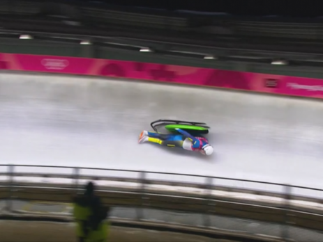 Олимпиада 2018. Украинский саночник Мандзий слетел с саней и по результатам двух заездов занимает последнее место