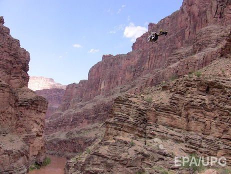 У США внаслідок аварії вертольота біля Великого каньйону загинуло троє людей