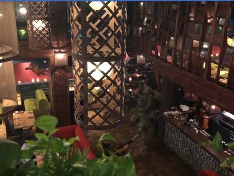 Силовики задержали Саакашвили в ресторане в Киеве