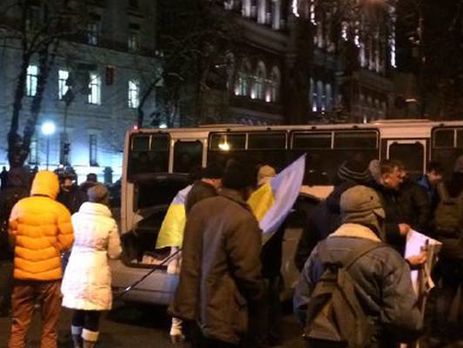 Полиция усилила меры безопасности в районе Банковой