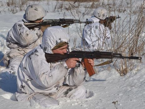 На Донбассе за сутки погиб один украинский военный, еще двое получили ранения – штаб АТО