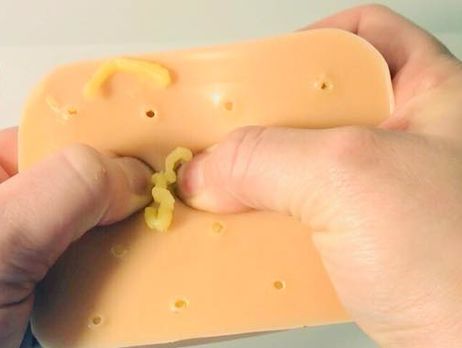 Для любителей давить прыщи выпустили игрушку