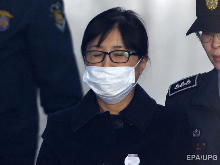 Подругу екс-президента Південної Кореї засудили до 20 років в'язниці