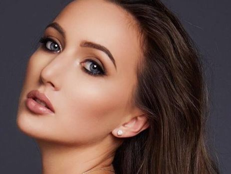 Ризатдинова впервые после родов обнародовала общее фото с Онищенко