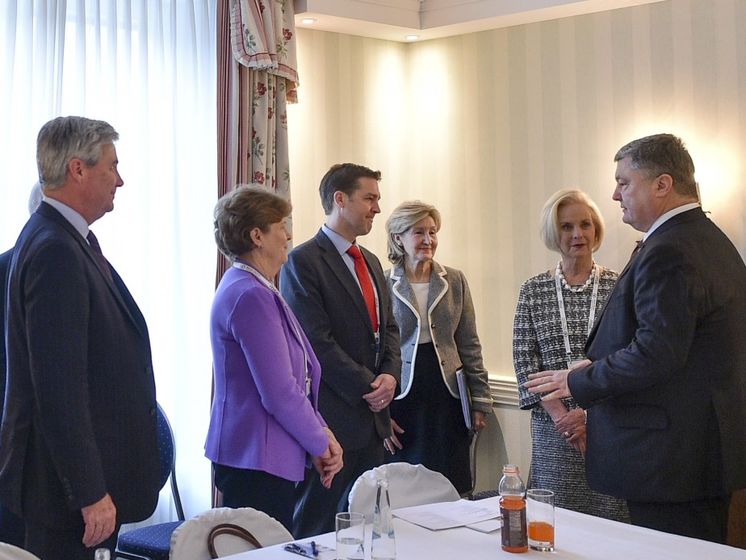 Порошенко обсудил с представителями Конгресса США предоставление летального оружия Украине и деоккупацию Крыма