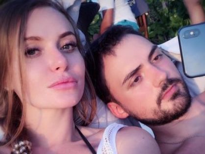 Напівгола Слава з 