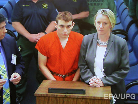 Стрелок из Флориды за год купил 10 единиц оружия – СМИ