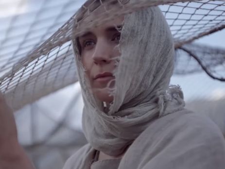 Руни Мара исполнила роль святой в фильме 