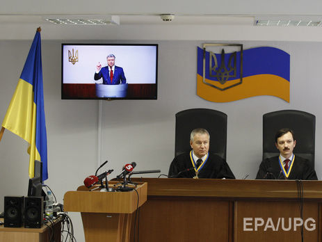 Суд отказал защите Януковича в повторном допросе Порошенко