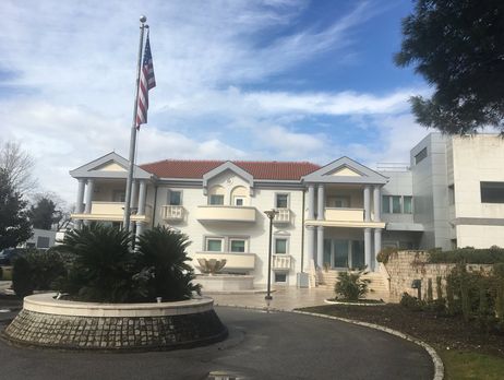В Черногории смертник взорвал себя у посольства США