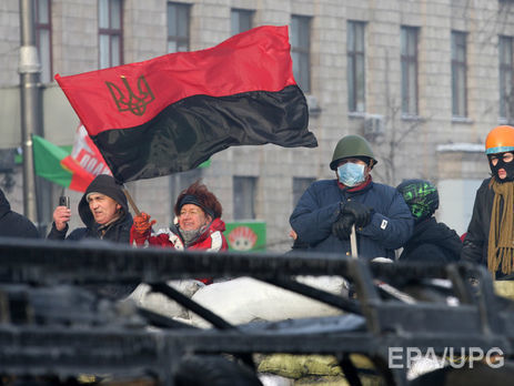В Черновцах на здании горсовета будут вывешивать красно-черный флаг в памятные дни