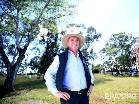 Вице-премьер Австралии объявил об отставке после скандала с его служебным романом