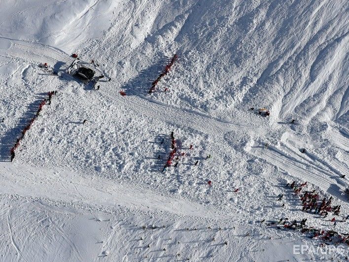 Во французских Альпах 12-летний мальчик упал со 150-метровой скалы и погиб
