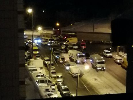 В Казани мужчина застрелил спецназовца, ранил нескольких человек, после чего сдался властям