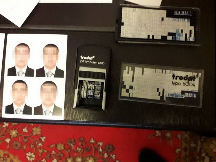СБУ обнаружила в Киеве лабораторию по изготовлению паспортов "жителей Крыма" для международных террористов