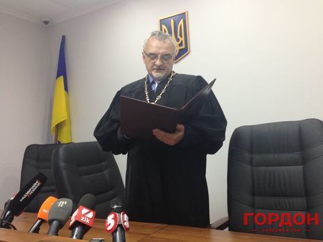 Детективи НАБУ обшукали кабінет судді, який ухвалив вирок Крисіну