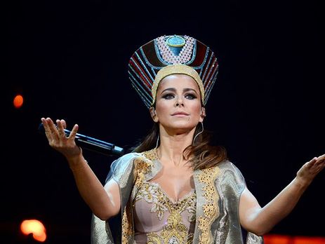 Корона фараона, прозрачная ванна, нюдовый боди. Ани Лорак презентовала в столице РФ шоу Diva