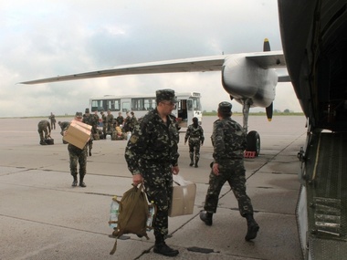 Военные медики отправились в восточные регионы для предоставления помощи раненым. Фоторепортаж
