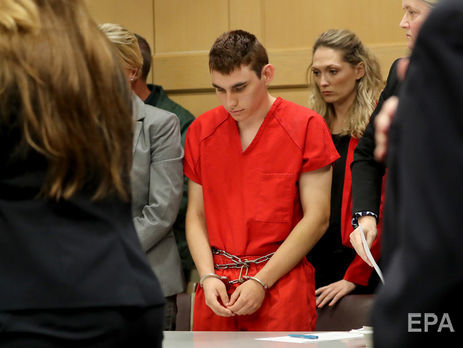 Стрелку из Флориды предъявили обвинения в убийстве 17 человек