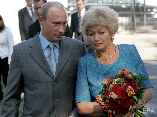 Нарусова назвала свои отношения с Путиным теплыми, но голосовать будет за дочь