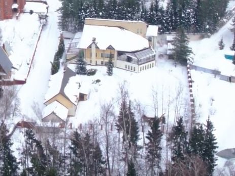 Дорогие машины и больше 800 штрафов за нарушение ПДД. Навальный опубликовал расследование о Слуцком. Видео