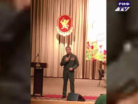 Начальник Росгвардии Золотов спел на концерте к 8 Марта. Видео
