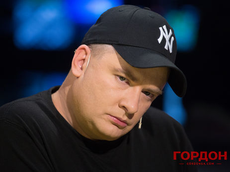 Данилко: Я живу на Крещатике, 25, в доме со звездой. После 2007-го она к символике Компартии не имеет отношения. Это шапка Сердючки!