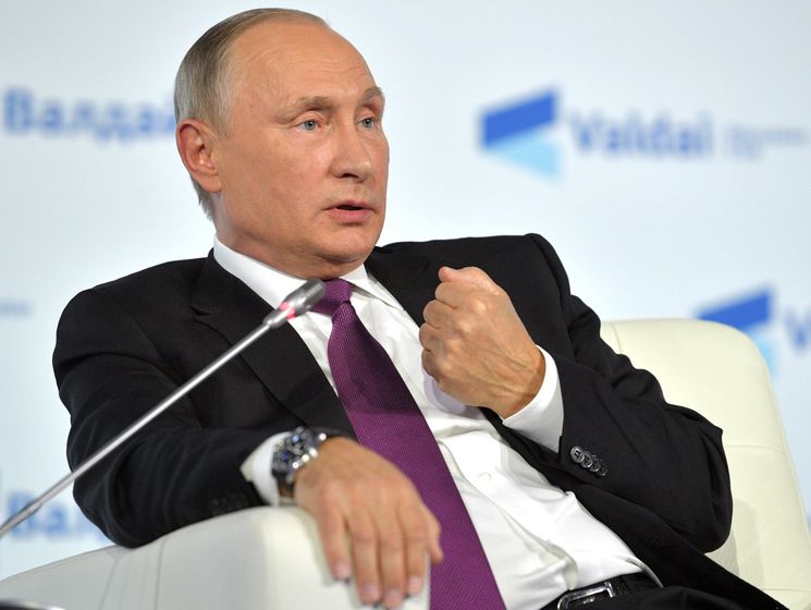 Путин заявил, что не знает, почему США ввели санкции против России