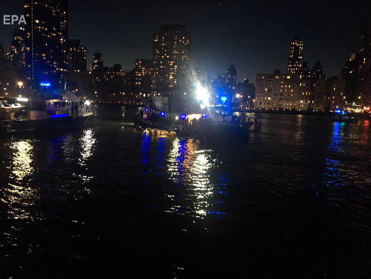 В результате крушения вертолета в Нью-Йорке погибли пять человек
