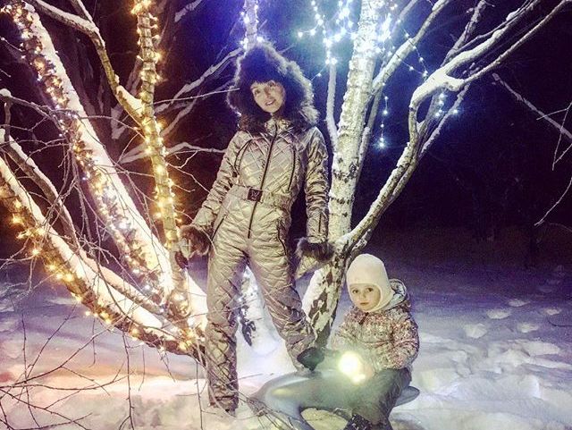 Донька Навки і Пєскова навчається фігурного катання