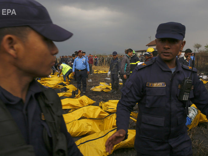 Авіакатастрофа в Непалі. Місцева влада заявила про "незвичайне приземлення" літака