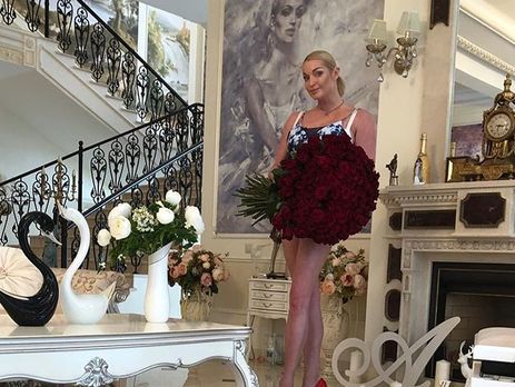 Дочь Волочковой запела