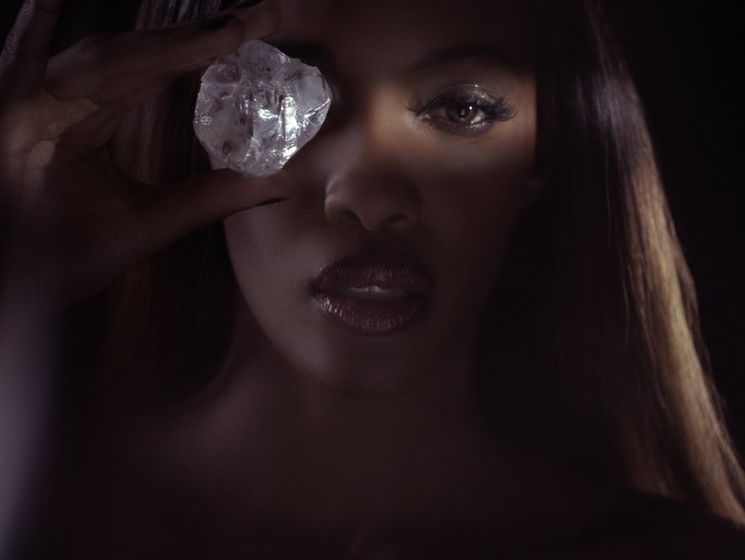 "Легенда Лесото". В Бельгии за $40 млн продали алмаз в 910 карат