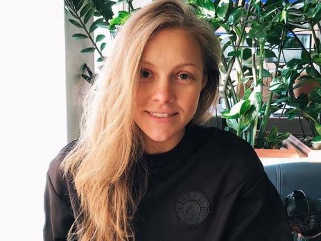 Шоптенко показала округлившийся живот