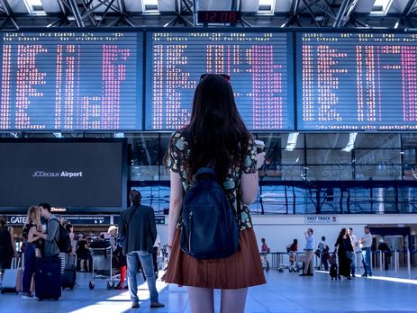 МИД Великобритании призвал путешествующих в Россию британцев проявлять бдительность и не комментировать публично политические события