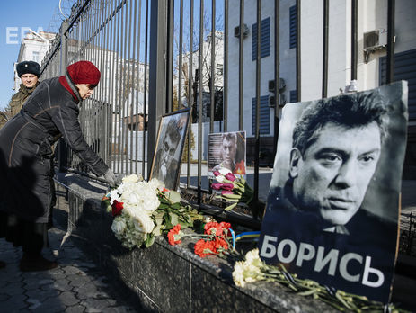 У Москві відкрили пам'ятну табличку Нємцову