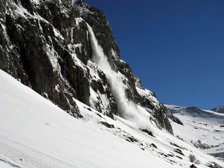 В горах Закарпатской и Ивано-Франковской областей 17–18 марта ожидается значительная снеголавинная опасность – ГСЧС