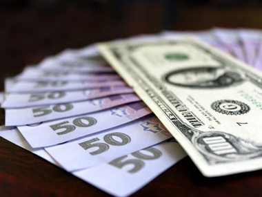 Межбанк: Цена доллара остановилась на отметке в 12 грн