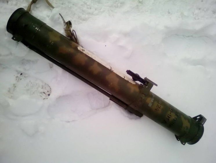 У Донецькій області українські силовики виявили п'ять сховків зі зброєю та боєприпасами