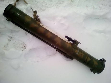 В Донецкой области украинские силовики обнаружили пять тайников с оружием и боеприпасами
