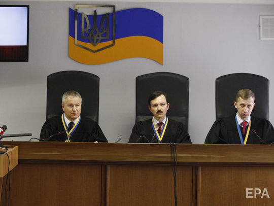 Свідок у справі Януковича про майданівців: У перших рядах стояли звичайні люди, як у селах. А деякі стояли в залізяках